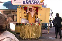 banana_stand.jpg