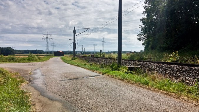 Sonne und Wolken im Wechsel sorgen für Hitzewallungen.