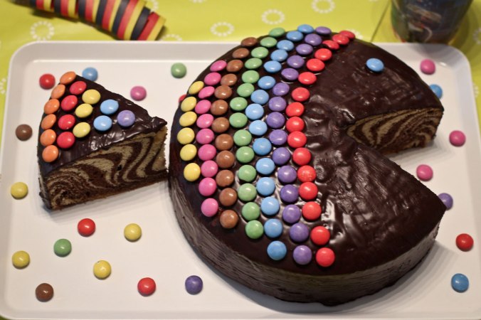 Ein leckerer Regenbogenfisch-Kuchen