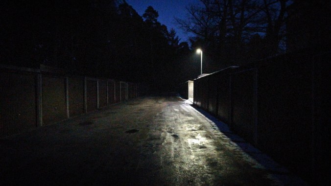 Welch ein idyllischer Garagenhof...