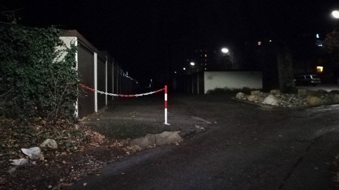 Ein Lauf durch den idyllischen Garagenhof