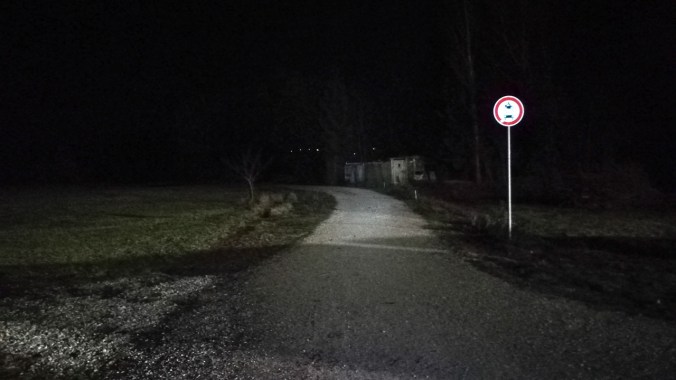 Wieder mal stockfinster...