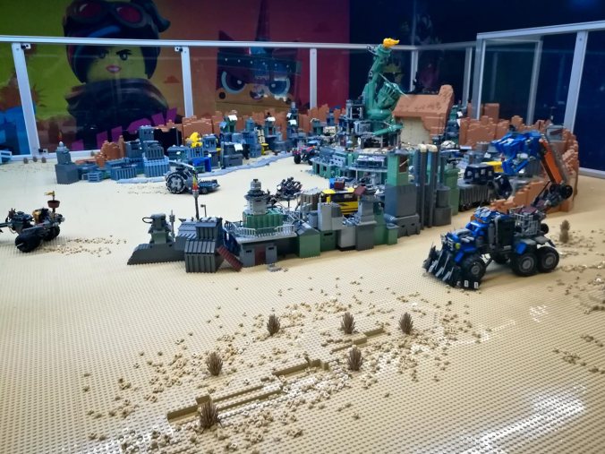 Die aufgebauten Sets von "The LEGO Movie 2"