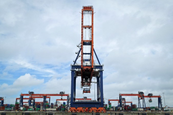 Nur eine der unzähligen Containerkrane