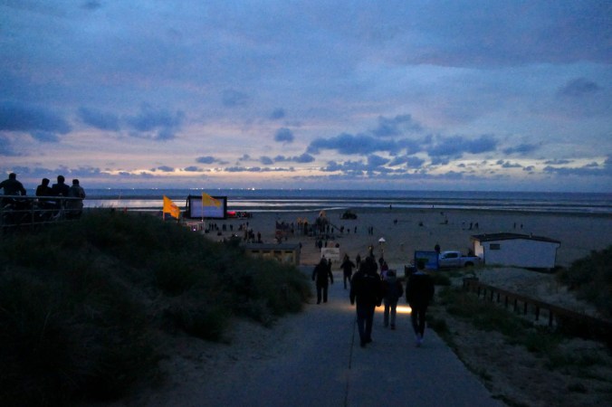 Nachts sind alle Strandbesucher grau
