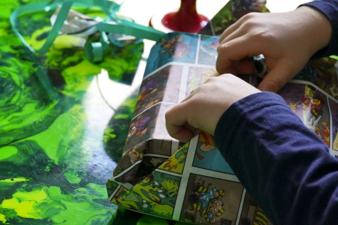 Zuerst gilt es jedoch die Geschenke auszupacken