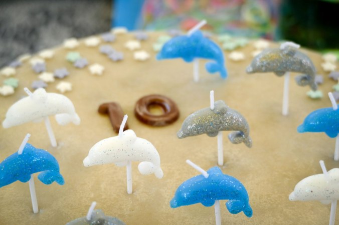 Es gab eine maritim verzierte Schoko-Marzipan-Torte