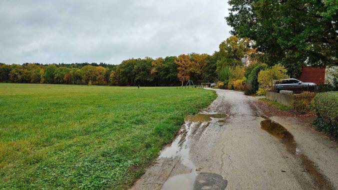 Running in the rain, I'm running in the rain...