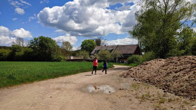 Heute hatte ich auf den ersten Kilometern Begleitung