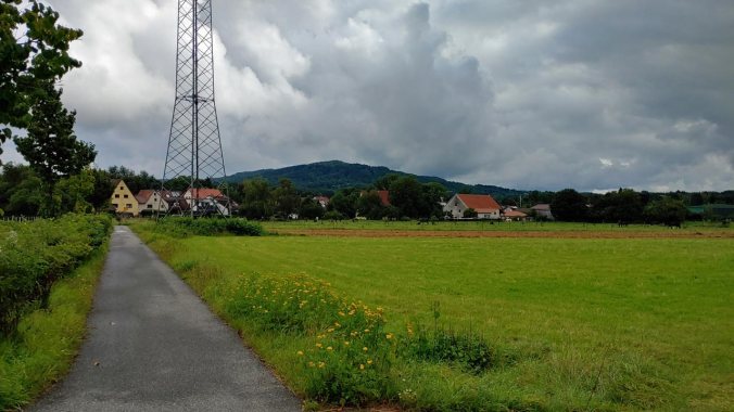 Wolken und leichter Regen zum Wochenstart