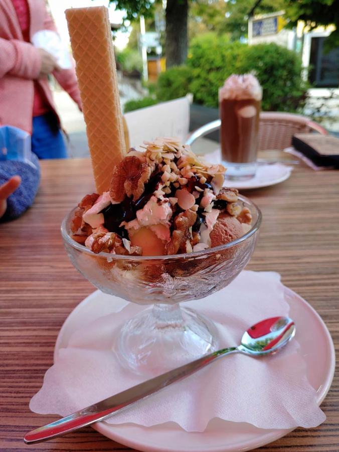 Ein leckerer Nussbecher als Belohnung