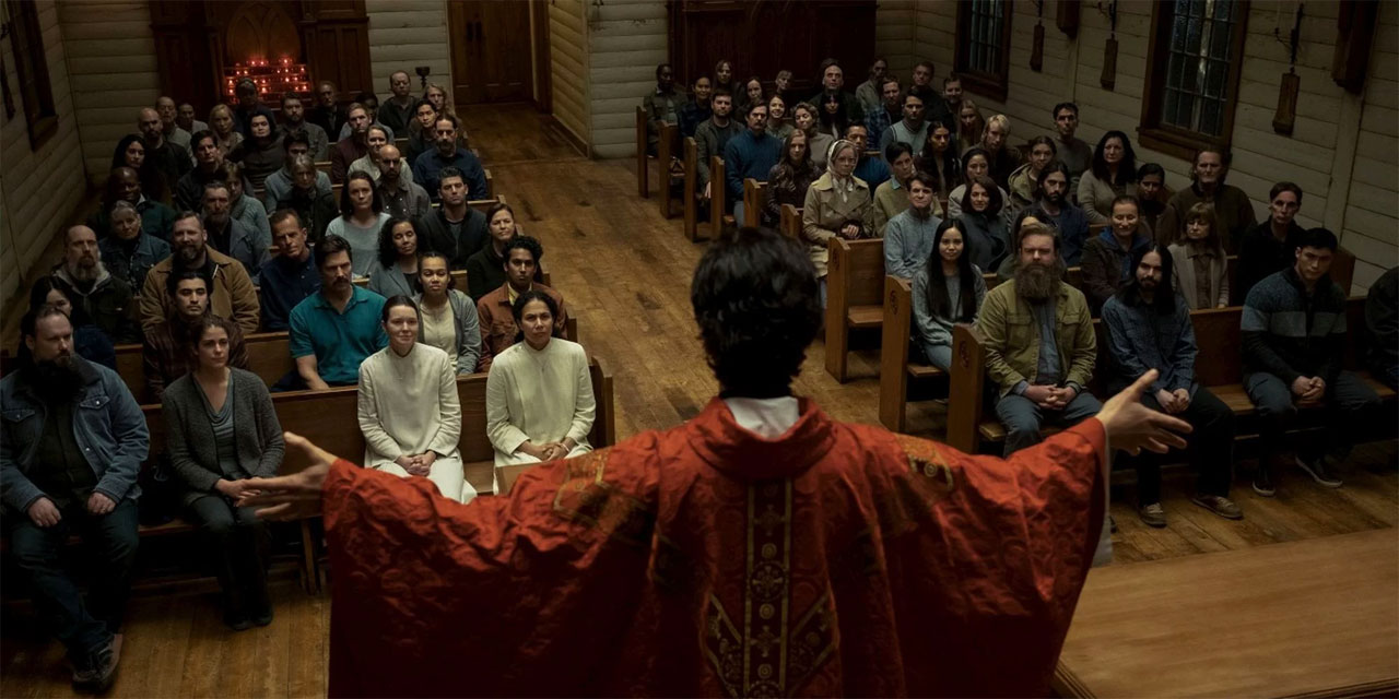 Midnight Mass (2021) | © Netflix