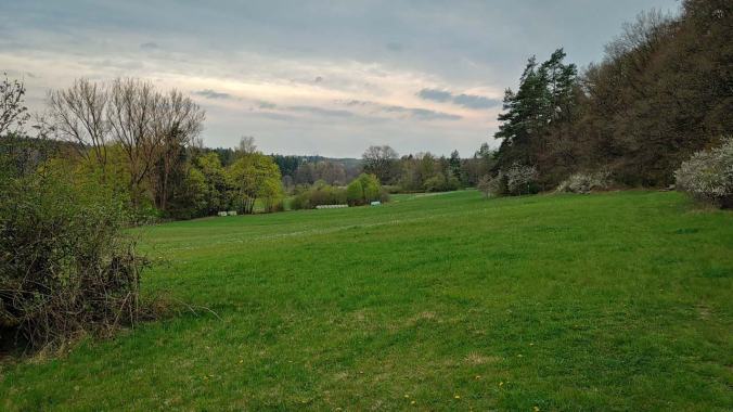 Ein Lauf kurz vor der Abenddämmerung