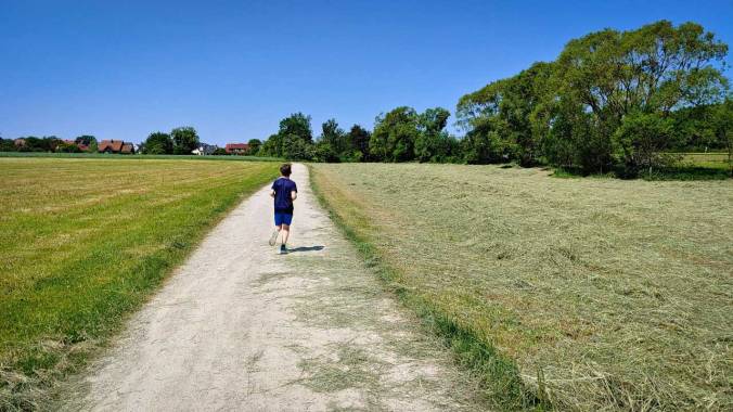 Beste Begleitung auf den ersten vier Kilometern und fieser Heuschnupfen