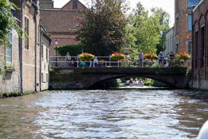 Unter den niedrigen Brücken hieß es "Kopf einziehen!"