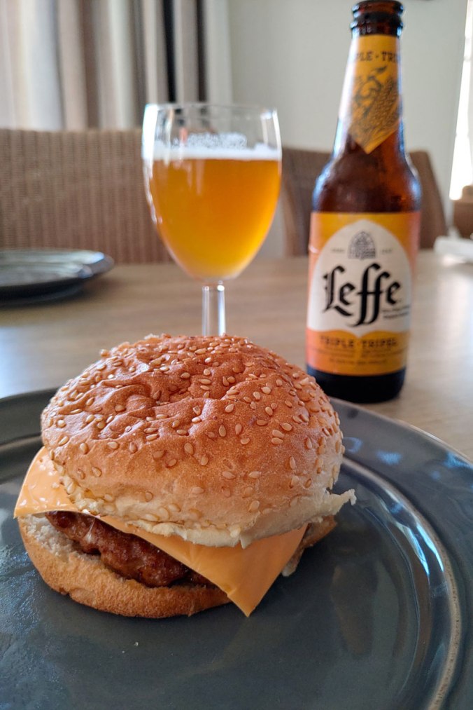 Leckere (für mich vegetarische) Burger mit belgischem Bier