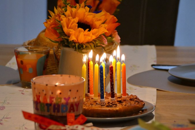 Auch die ersten Kerzen wollten ausgepustet werden