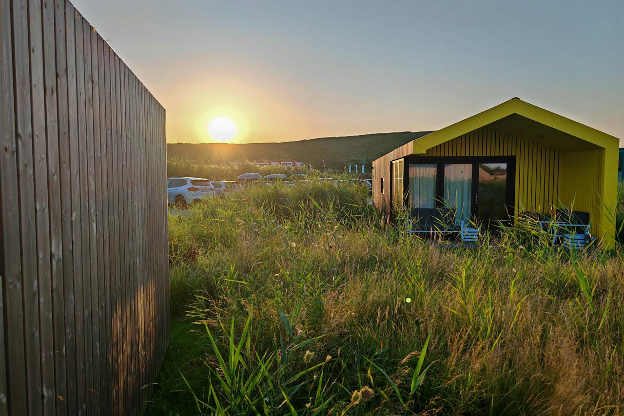Der erste (und nicht letzte) Sonnenuntergang über den Dünen