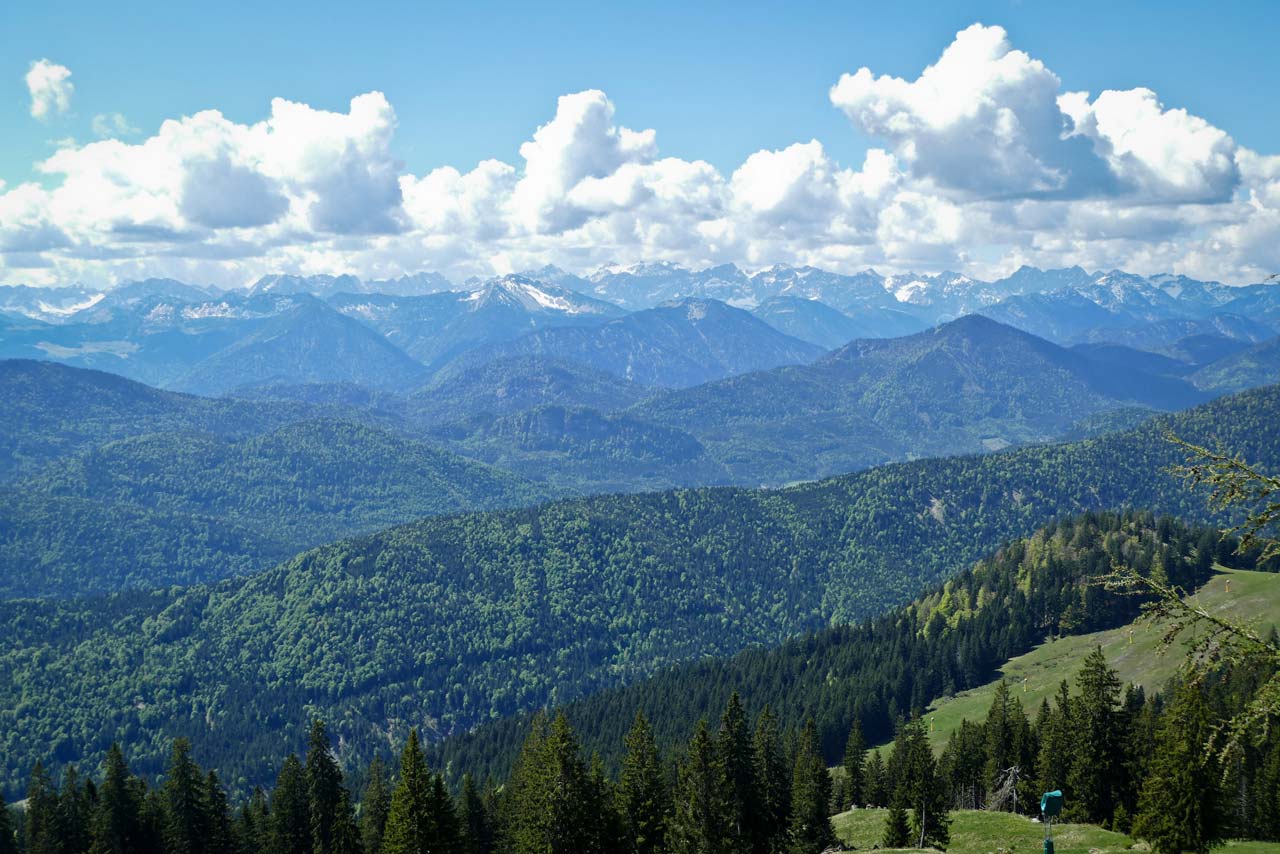 Das herrliche Panorama, das sich vom Brauneck aus bietet