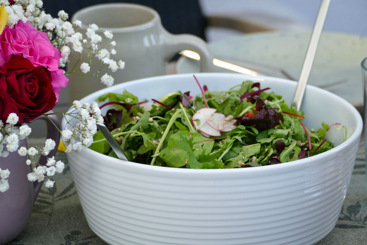 Natürlich gab es auch gesunden Salat dazu