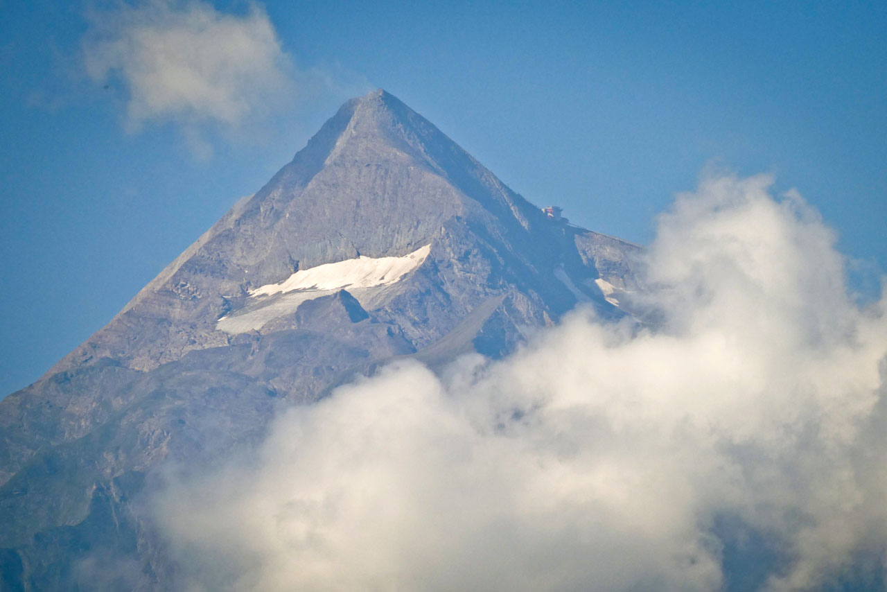 Das Kitzsteinhorn aus der Ferne (von der ersten Bushaltestelle aus gesehen)