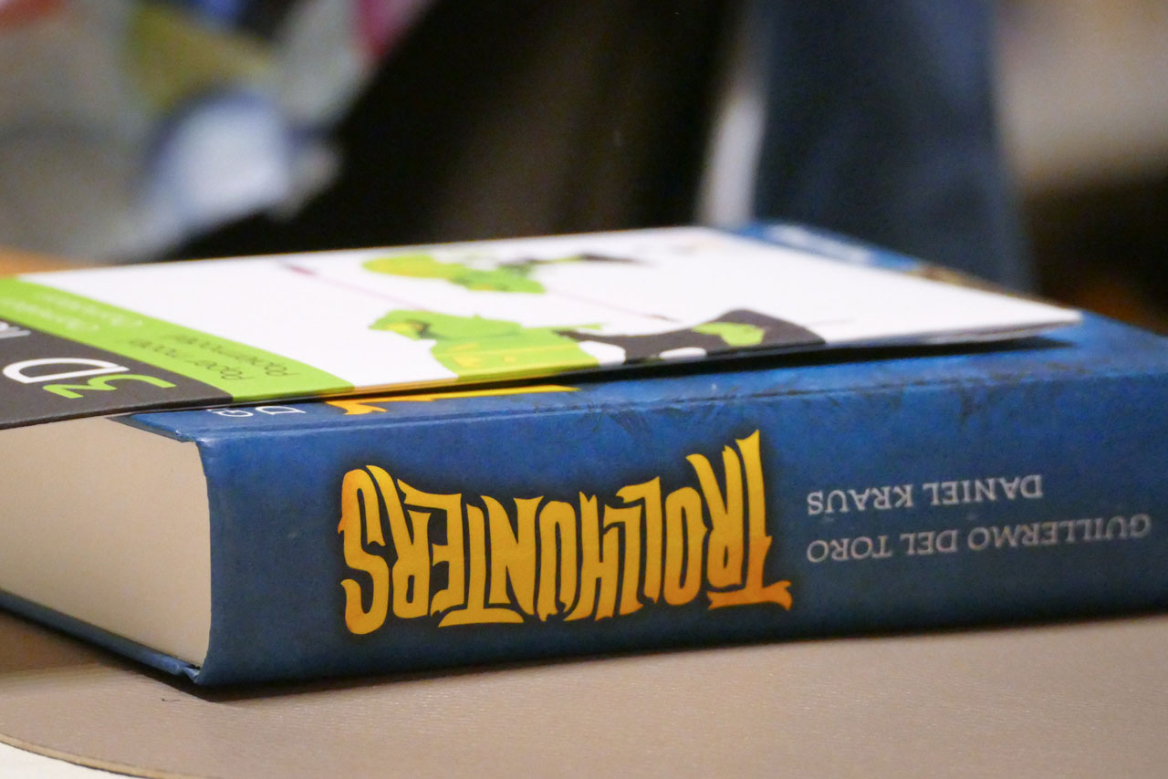 Mit diesem Buch führe ich den Zwergofanten an Guillermo del Toro heran