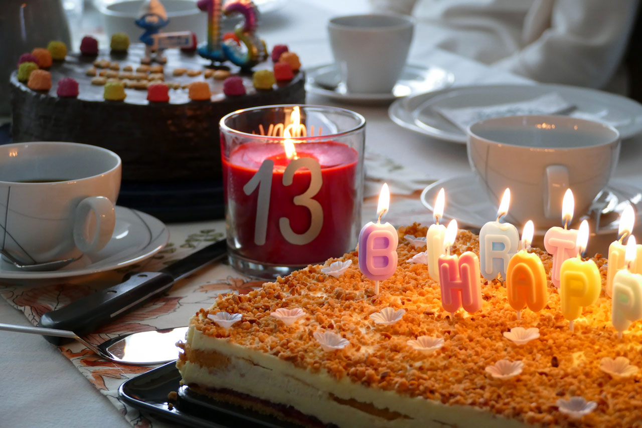 Es gab viele leckere Geburtstagskuchen