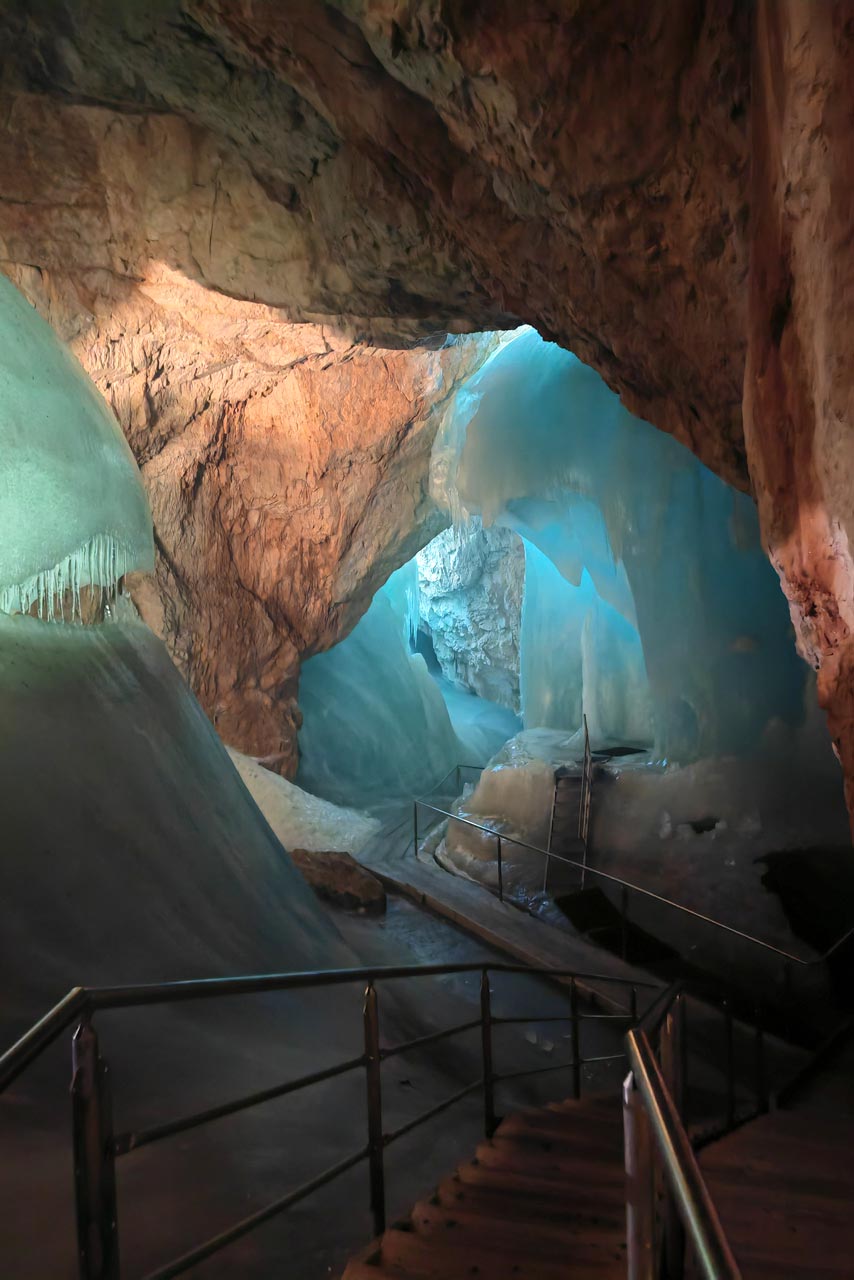 Ein Teil der 1.400 Treppenstufen der Eisriesenwelt