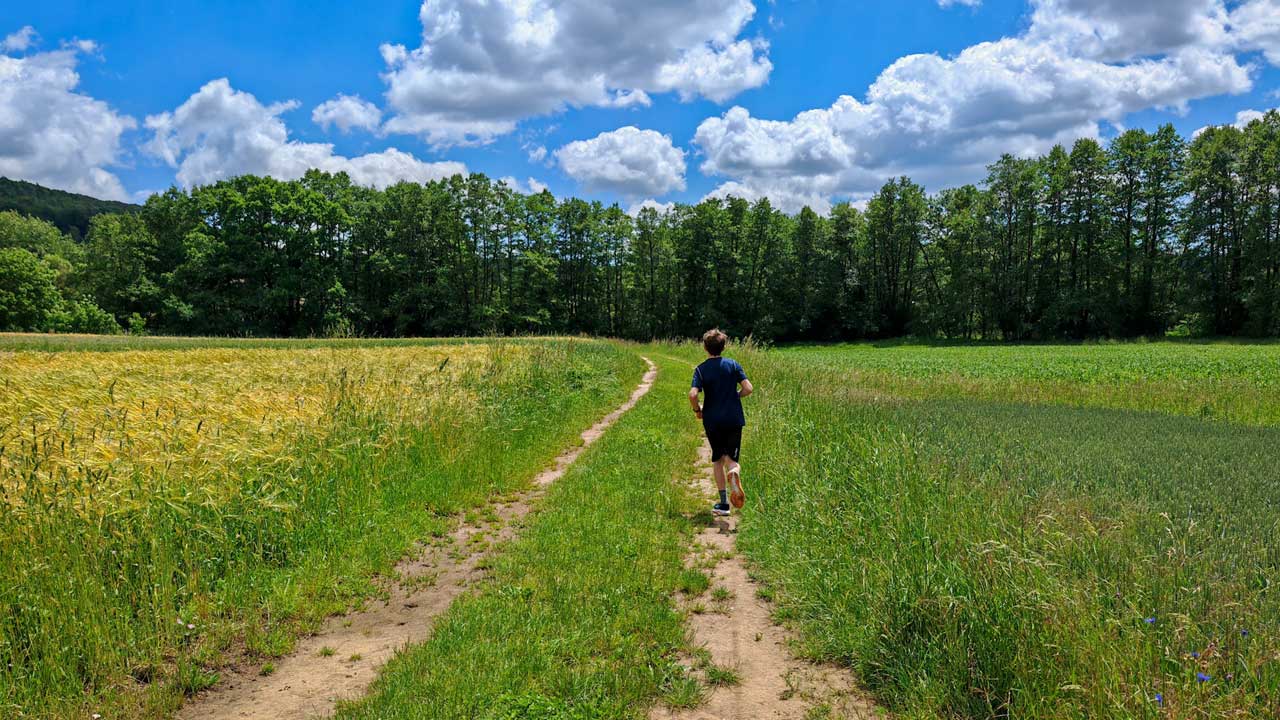 Komplette 10 km in 5:50er Pace in bester Begleitung und bei fiesem Gegenwind. Respekt!