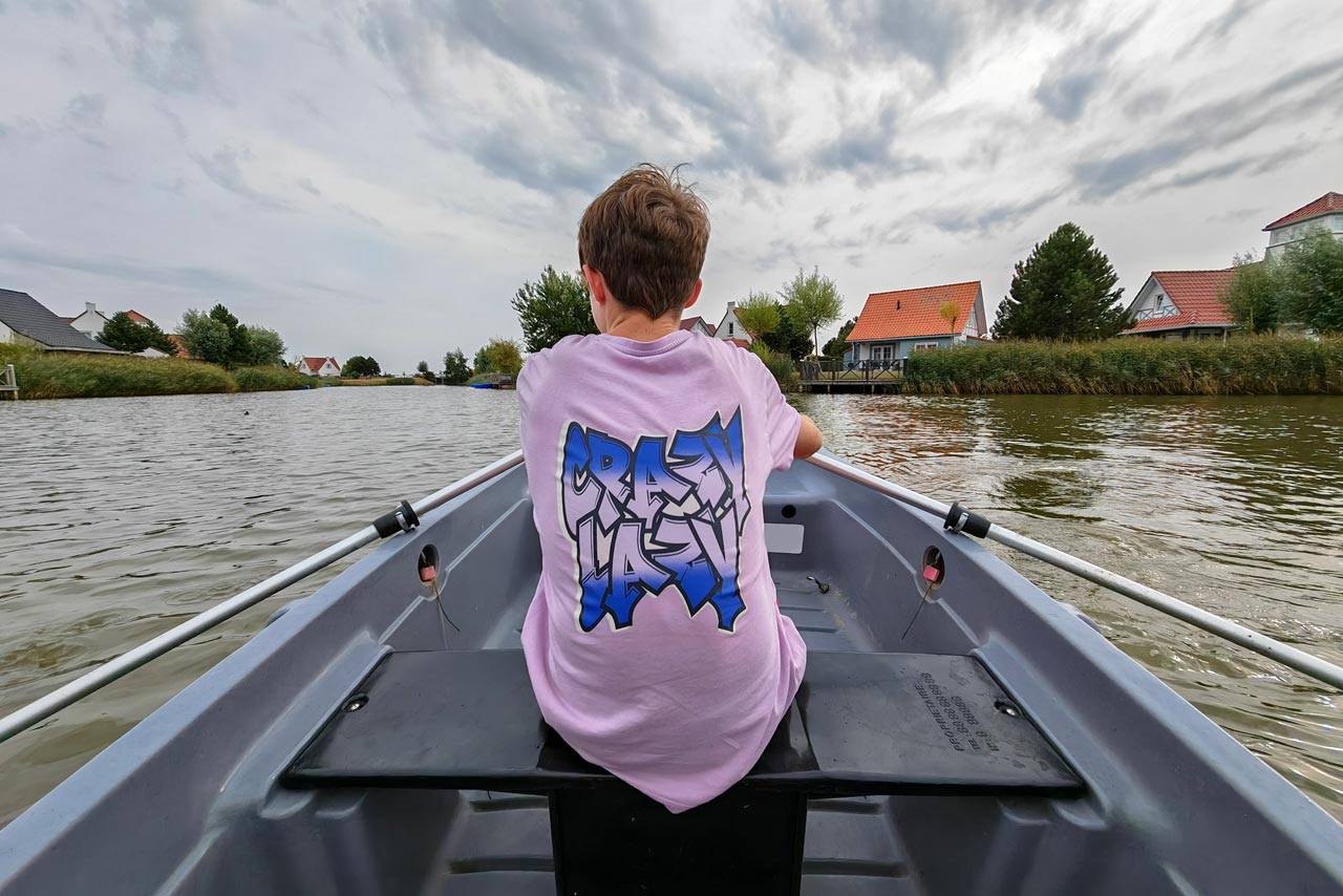Der Zwergofant im neuen Boot, genannt Andy